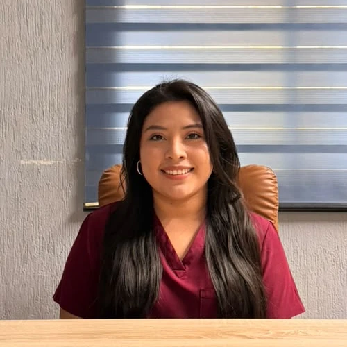 María José Hoil Yah, odontología integral, en Smile Republic Los Héroes